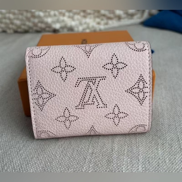 Louis Vuitton Trifold Wallet Mahina Portefeuille Iris XS  Pink - Picture 4 of 8